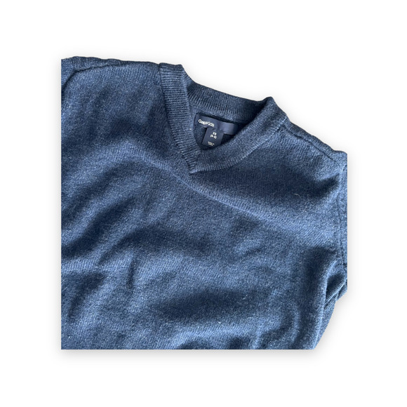 Gap Boys Navy v neck sweater - Picture 2 of 3